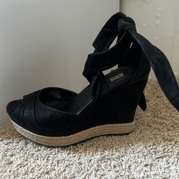 Ugg wedge sandles - Picture 5 of 8